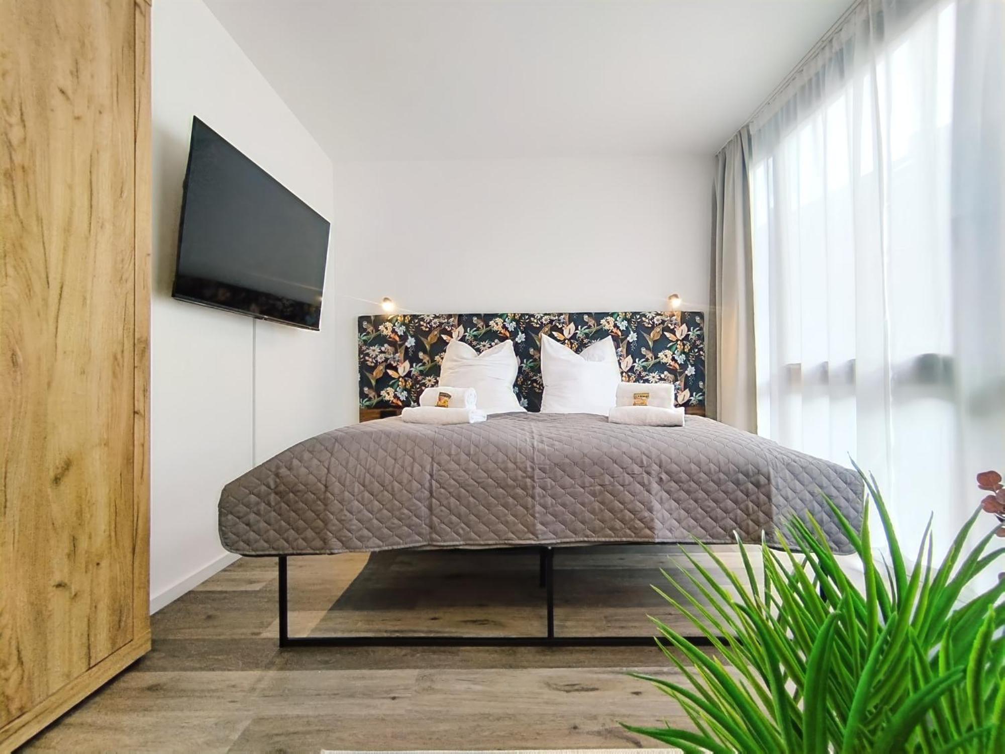 Design-apartment Fuer Bis Zu 4 Im 1 Og, Modern, Dachterrasse, Grill, Ruhige Lage, Plus, Wii, Lan Und Wlan Apartment *