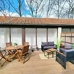 Design-Apartment Fuer Bis Zu 4 Im 1 Og, Modern, Dachterrasse, Grill, Ruhige Lage, Disney Plus, Wii, Lan Und Wlan