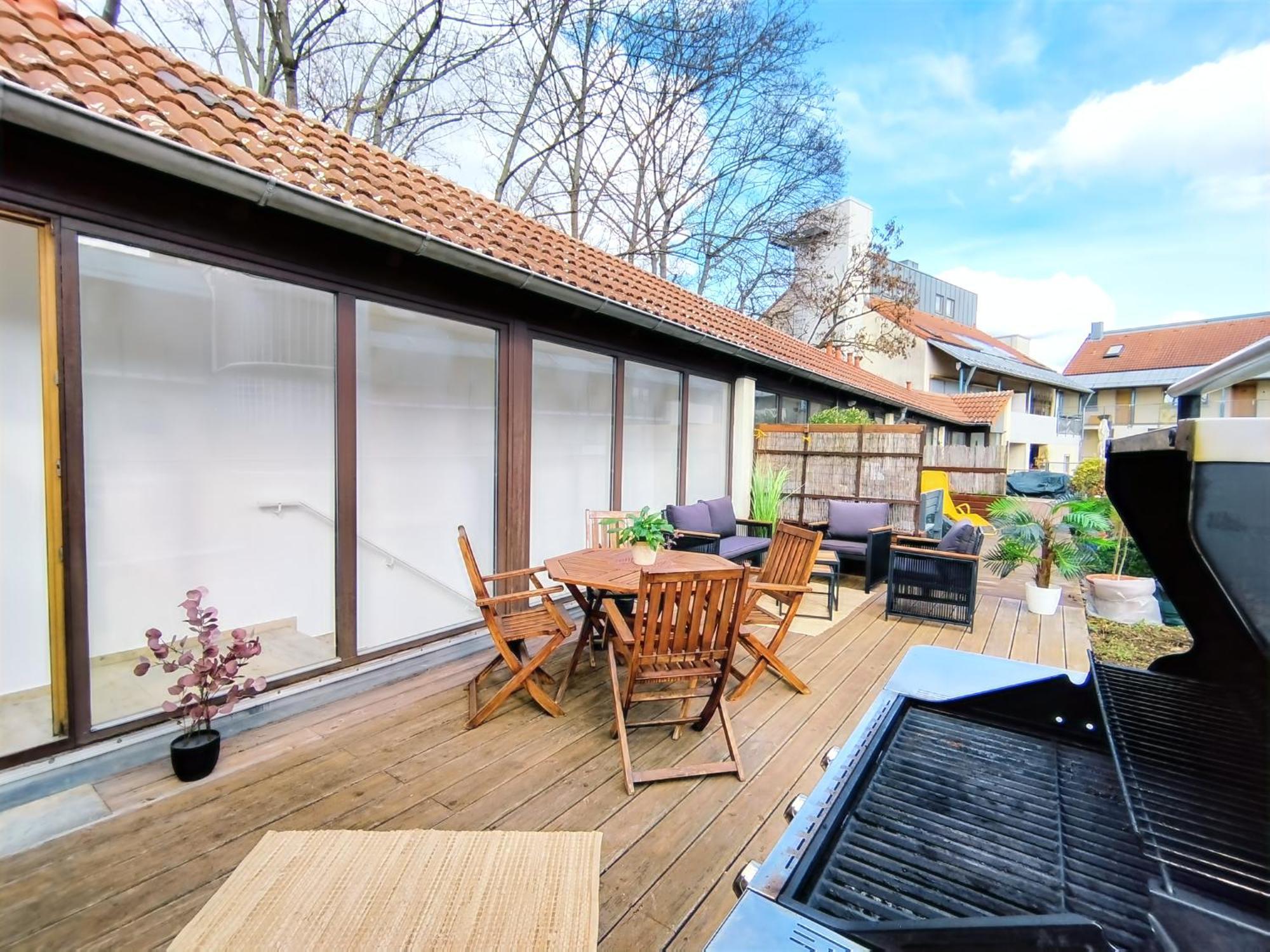 Design-apartment Fuer Bis Zu 4 Im 1 Og, Modern, Dachterrasse, Grill, Ruhige Lage, Plus, Wii, Lan Und Wlan * Nürnberg