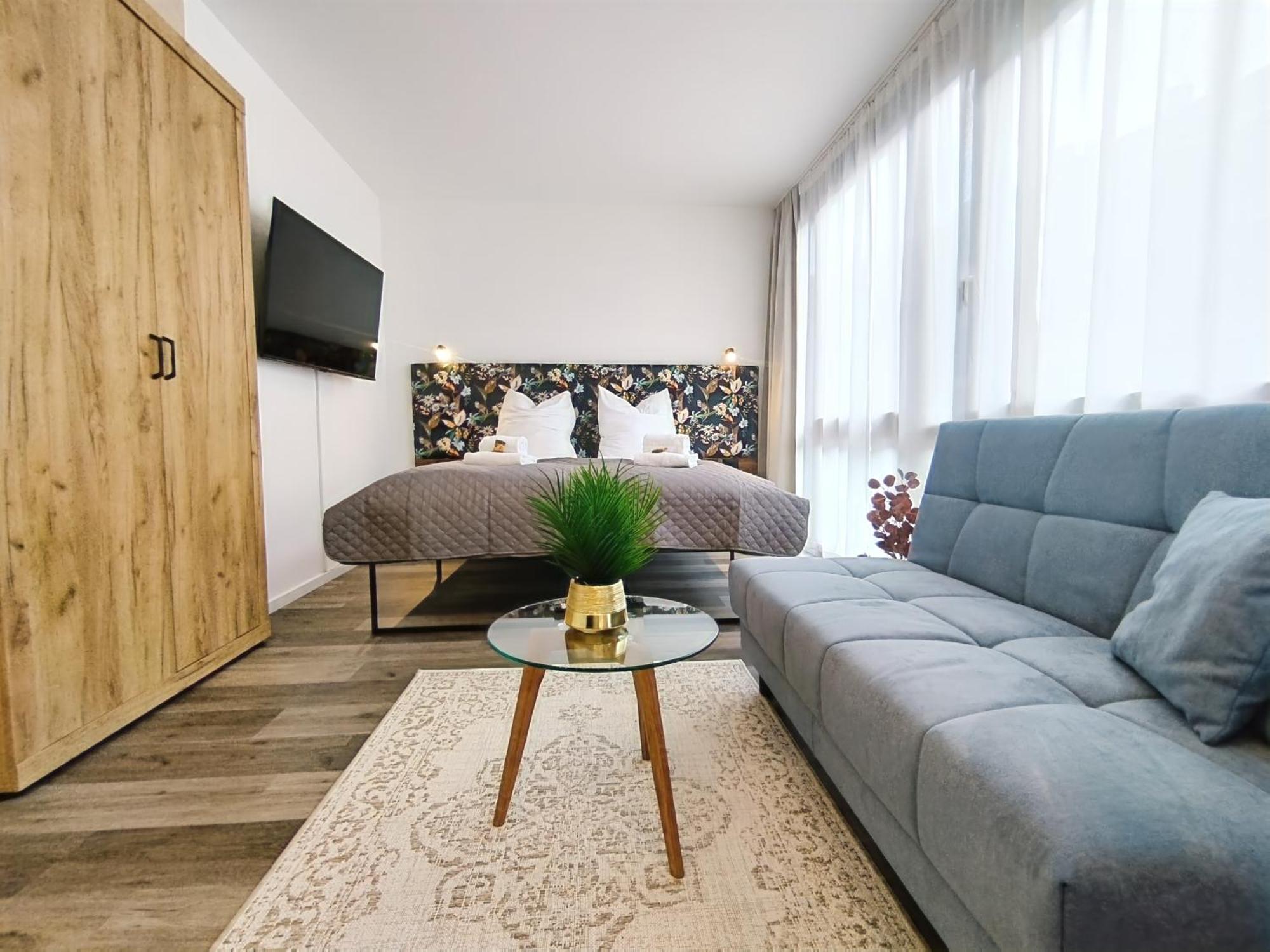 Design-apartment Fuer Bis Zu 4 Im 1 Og, Modern, Dachterrasse, Grill, Ruhige Lage, Plus, Wii, Lan Und Wlan *