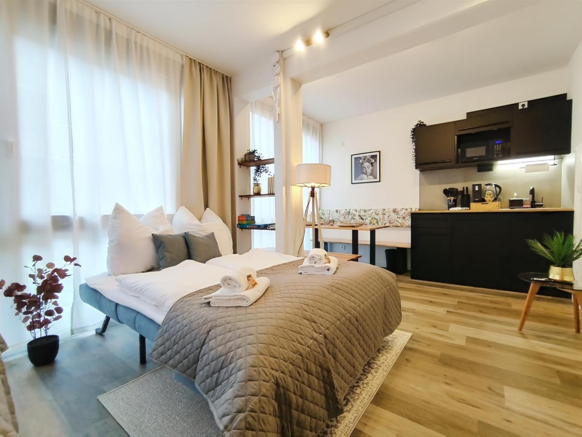 Design-apartment Fuer Bis Zu 4 Im 1 Og, Modern, Dachterrasse, Grill, Ruhige Lage, Plus, Wii, Lan Und Wlan